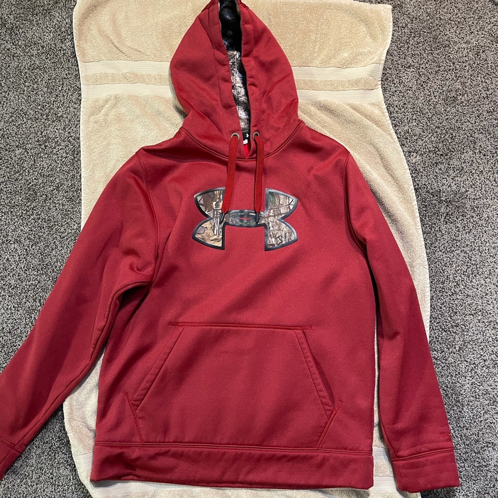 Camo Under Armour Sweatshirt